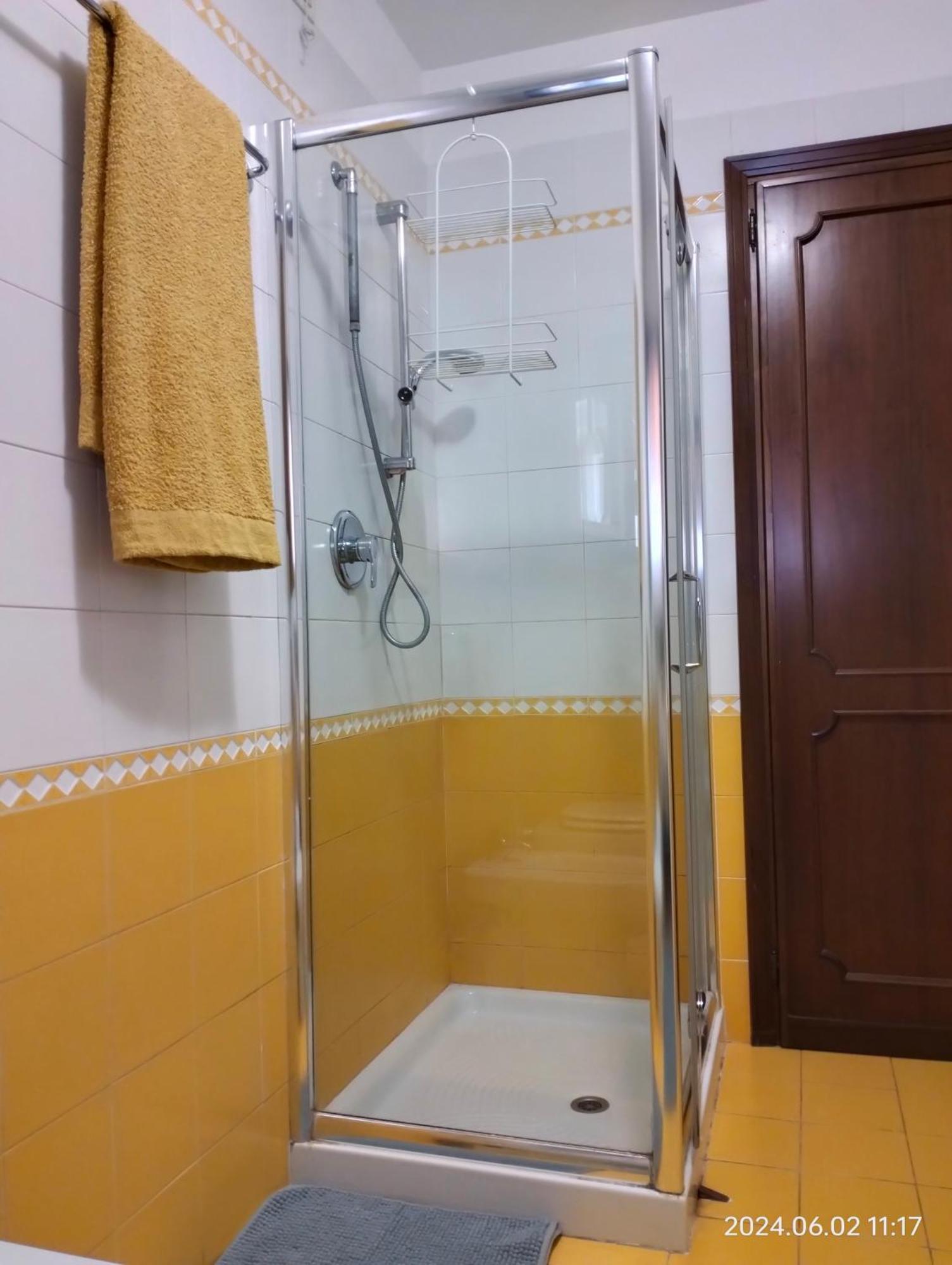 Casa Gialla Quartiere Tranquillo A Vicino Al Centro E Servizi Appartamento